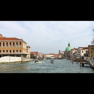 Meet your Posher, Angelena